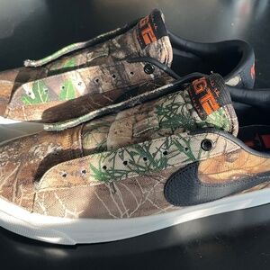 Nike SB Camo GT Low Blazers (9.5)